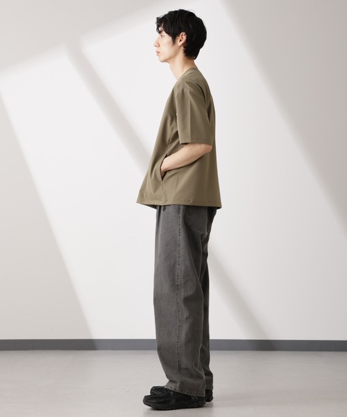 NANO universe（ナノユニバース）の「ライトウェイトストレッチ プルオーバー半袖(セットアップ可)（Tシャツ/カットソー・メンズ・ブラック/カーキ/チャコール・S/M/L）」の10枚目の写真