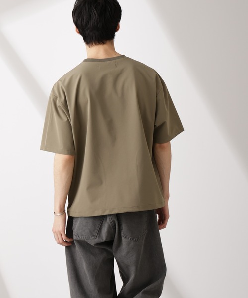 NANO universe（ナノユニバース）の「ライトウェイトストレッチ プルオーバー半袖(セットアップ可)（Tシャツ/カットソー・メンズ・ブラック/カーキ/チャコール・S/M/L）」の6枚目の写真