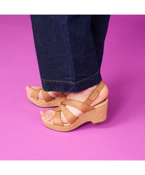 Clarks（クラークス）の「Giselle Beach / ジゼルビーチ（タンレザー）（サンダル・レディース・ブラウン・UK3.5/UK4/UK4.5/UK5/UK5.5/UK6/UK3）」の4枚目の写真