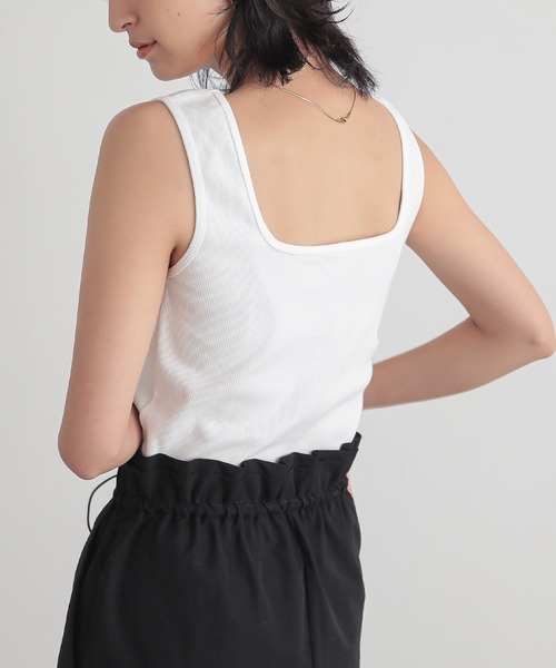 for/c(フォーシー)の「バックオープンリブスクエアタンク【サスティナブル】(Tシャツ/カットソー・レディース・チャコールグレー/ホワイト/ブラック/ホワイト×ブラック・M/L)」の2枚目の写真