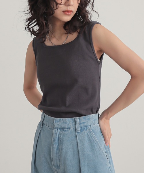 for/c(フォーシー)の「バックオープンリブスクエアタンク【サスティナブル】(Tシャツ/カットソー・レディース・チャコールグレー/ホワイト/ブラック/ホワイト×ブラック・M/L)」の5枚目の写真