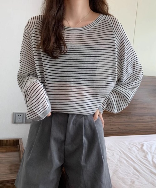 Ritzy(リッツィー)の「オーバーサイズ シアー ボーダートップス(Tシャツ/カットソー・レディース・ホワイト/ブラック/グリーン・FREE)」の1枚目の写真