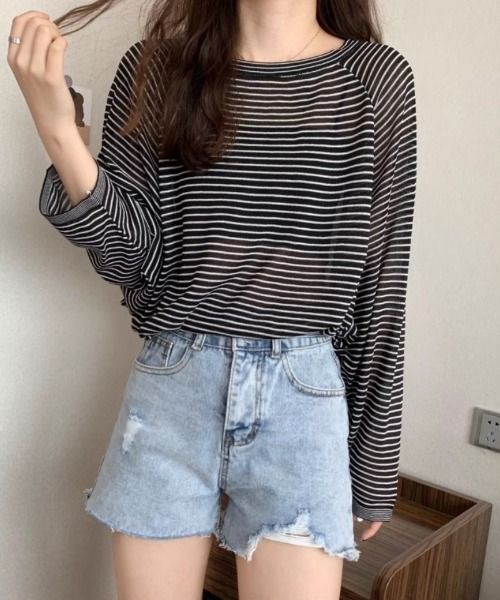 Ritzy(リッツィー)の「オーバーサイズ シアー ボーダートップス(Tシャツ/カットソー・レディース・ホワイト/ブラック/グリーン・FREE)」の4枚目の写真