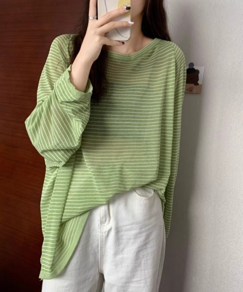 Ritzy(リッツィー)の「オーバーサイズ シアー ボーダートップス(Tシャツ/カットソー・レディース・ホワイト/ブラック/グリーン・FREE)」の15枚目の写真