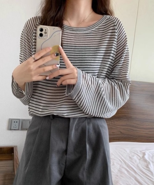 Ritzy(リッツィー)の「オーバーサイズ シアー ボーダートップス(Tシャツ/カットソー・レディース・ホワイト/ブラック/グリーン・FREE)」の14枚目の写真