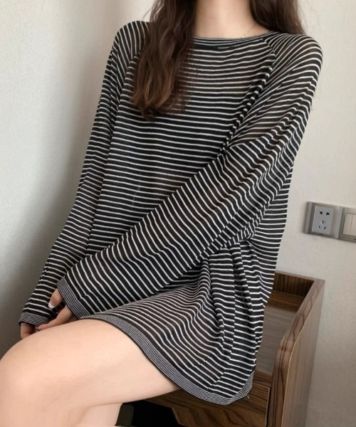 Ritzy(リッツィー)の「オーバーサイズ シアー ボーダートップス(Tシャツ/カットソー・レディース・ホワイト/ブラック/グリーン・FREE)」の5枚目の写真