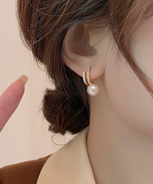 Leja(レジャ)の「【LEJA】パールダブルフープピアス 結婚式 パーティー 成人式 二次会 同窓会 お呼ばれ オケージョン 20代 30代(ピアス(両耳用)・レディース・ゴールド・FREE)」の2枚目の写真