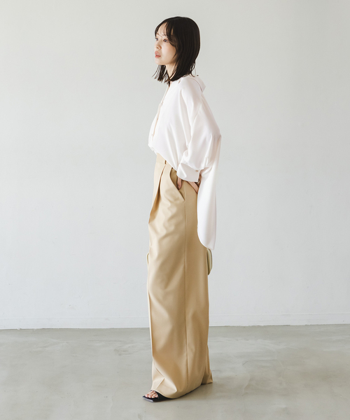 【美品】洗える♡ノーブル ゴールドボタンニュアンスシャツ ホワイト セール】《追加》ゴールドボタンニュアンスシャツ（シャツ