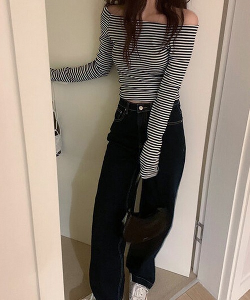 Lace Ladies(レースレディース)の「オフショルダー ラグラン ボーダー 長袖 カットソー(Tシャツ/カットソー・レディース・ブラック/グレー・FREE)」の4枚目の写真