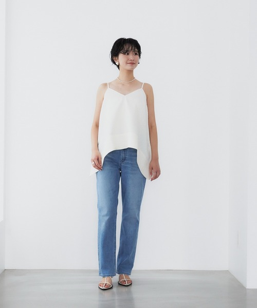 YANUK(ヤヌーク)の「Really Light ストレート "LOUISE"(デニムパンツ・レディース・サックスブルー・21inch/22inch/23inch/24inch/25inch/26inch/27inch)」の1枚目の写真