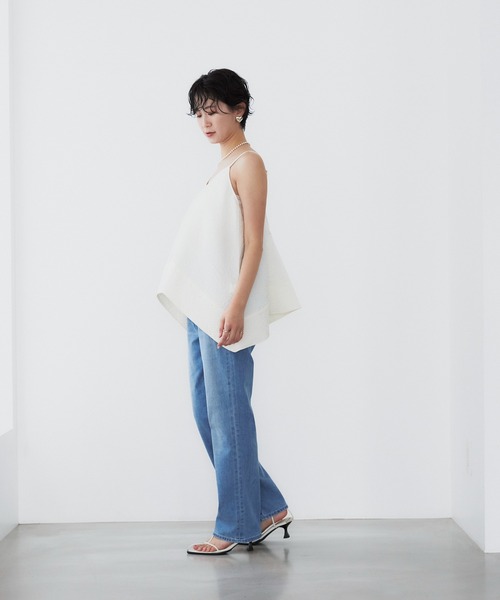 YANUK(ヤヌーク)の「Really Light ストレート "LOUISE"(デニムパンツ・レディース・サックスブルー・21inch/22inch/23inch/24inch/25inch/26inch/27inch)」の2枚目の写真