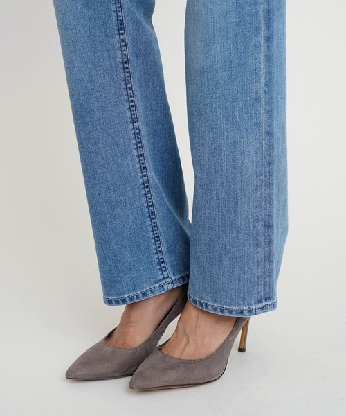 YANUK(ヤヌーク)の「Really Light ストレート "LOUISE"(デニムパンツ・レディース・サックスブルー・21inch/22inch/23inch/24inch/25inch/26inch/27inch)」の12枚目の写真