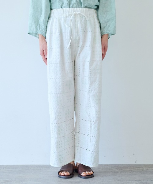yuni（ユニ　）の「eyelet embroidelyイージーパンツ（その他パンツ・レディース・その他/ホワイト/アイボリー/ブラック・FREE）」の12枚目の写真