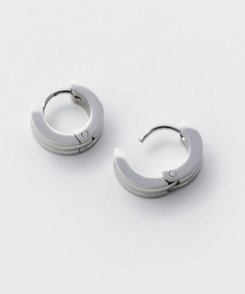 WYZ surgical stainless(ダブリューワイジィーサージカルステンレス)の「【 金属アレルギー対応 】ラインフープピアス サージカルステンレス (両耳用) 直径10mm, 幅4mm(ピアス(両耳用)・メンズ・ゴールド/ブラック/シルバー・FREE)」の5枚目の写真