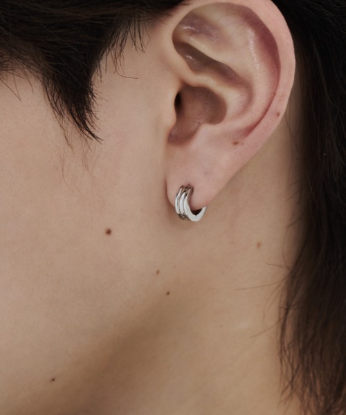 WYZ surgical stainless(ダブリューワイジィーサージカルステンレス)の「【 金属アレルギー対応 】ラインフープピアス サージカルステンレス (両耳用) 直径10mm, 幅4mm(ピアス(両耳用)・メンズ・ゴールド/ブラック/シルバー・FREE)」の19枚目の写真