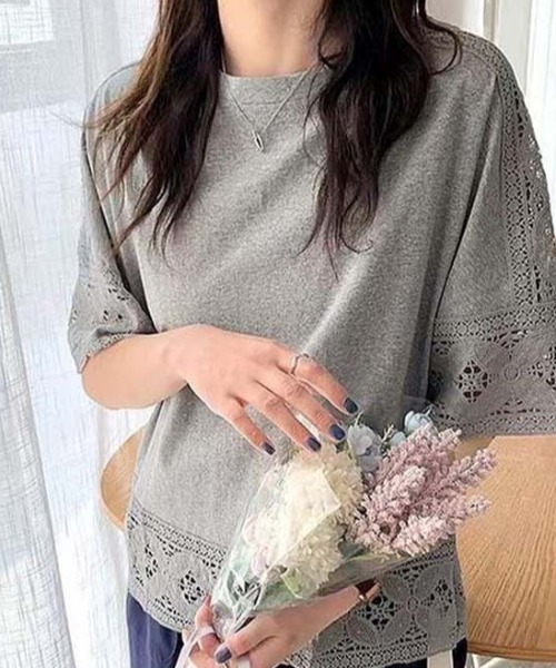 lesperance（レスぺランス）の「レースデザインカットソー（Tシャツ/カットソー・レディース・ブラック/グレー/ホワイト/ピンク・フリー）」の3枚目の写真