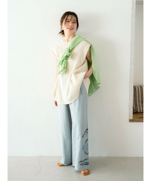 Ungrid（アングリッド）の「バックスリットワッフルタンクトップ（タンクトップ・レディース・アイボリー/チャコールグレー/グリーン系その他・FREE）」の10枚目の写真