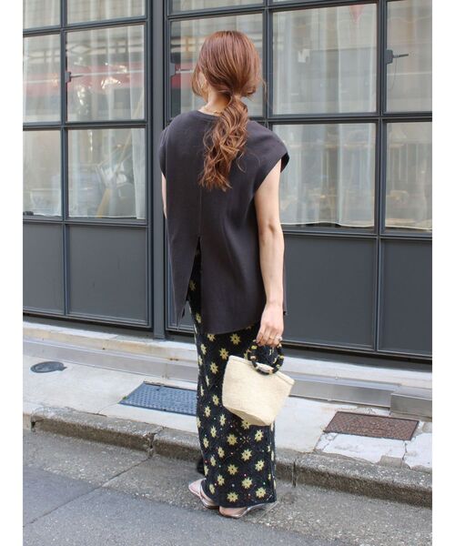 Ungrid（アングリッド）の「バックスリットワッフルタンクトップ（タンクトップ・レディース・アイボリー/チャコールグレー/グリーン系その他・FREE）」の17枚目の写真