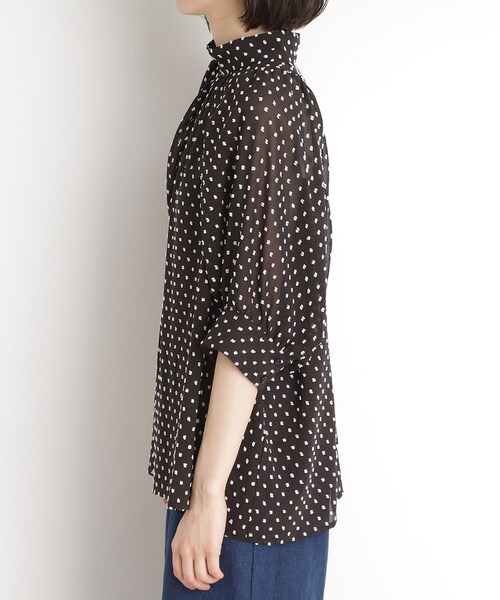 THE SHOP TK (ザ ショップ ティーケー )の「◆ドットジャカードブラウス【洗える】(シャツ/ブラウス・レディース・ナチュラル/ブラック・12/13)」の12枚目の写真