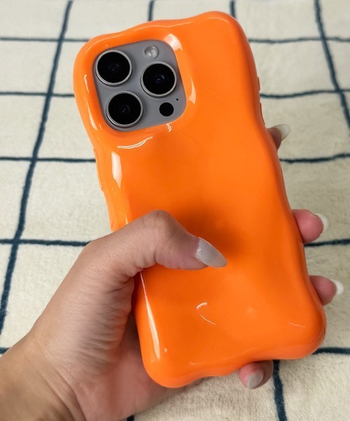Fun & Daily(ファンアンドデイリー)の「Jelly Color iPhone case 15 16 Pro ProMax(スマホケース/カバー・レディース・ブルー/パープル/イエロー/オレンジ/ホワイト系その他・iPhone 15 Pro/iPhone 15 Pro Max/iPhone 16/iPhone 16 Pro/iPhone 16 Pro Max/iPhone 15)」の5枚目の写真