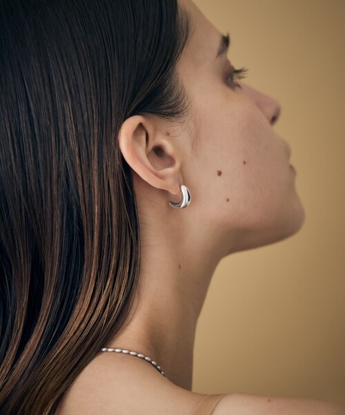 ete bijoux(エテビジュー)の「プランプ ピアス(ピアス(両耳用)・レディース・シルバー・FREE)」の6枚目の写真