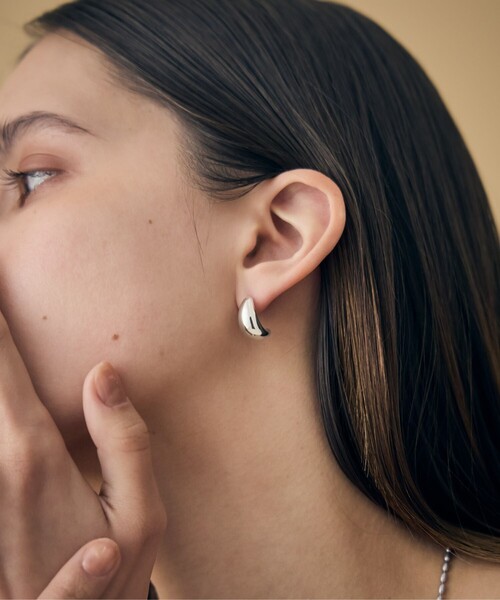 ete bijoux(エテビジュー)の「プランプ ピアス(ピアス(両耳用)・レディース・シルバー・FREE)」の2枚目の写真