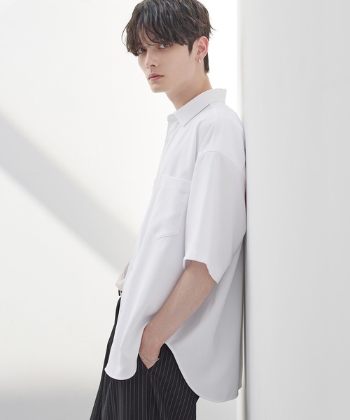 ESSENTIALS WARDROBE（エッセンシャルワードローブ）の「防シワレギュラーカラーベーシック半袖シャツ（シャツ/ブラウス・メンズ・チャコール/ブルー/ブラック/ホワイト・S/M/L/XL）」の7枚目の写真
