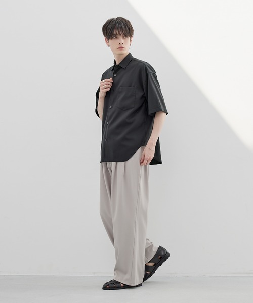 ESSENTIALS WARDROBE（エッセンシャルワードローブ）の「防シワレギュラーカラーベーシック半袖シャツ（シャツ/ブラウス・メンズ・チャコール/ブルー/ブラック/ホワイト・S/M/L/XL）」の20枚目の写真