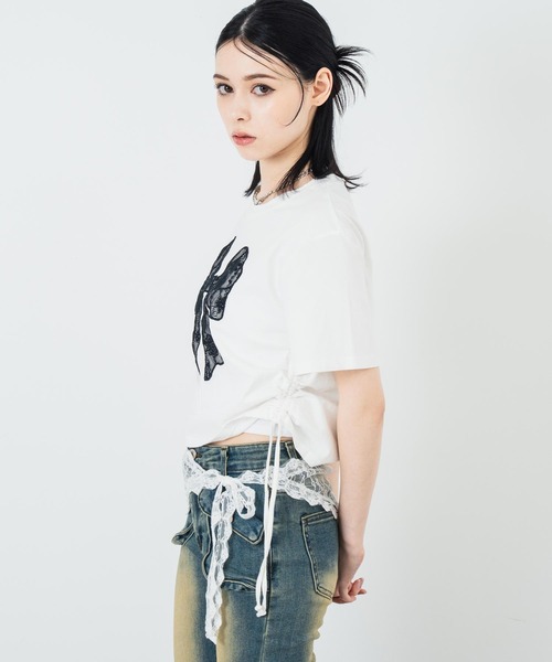 ANAP(アナップ)の「レース リボン ピグメント サイド シャーリング Tシャツ(Tシャツ/カットソー・レディース・スミクロ/ホワイト・FREE)」の13枚目の写真