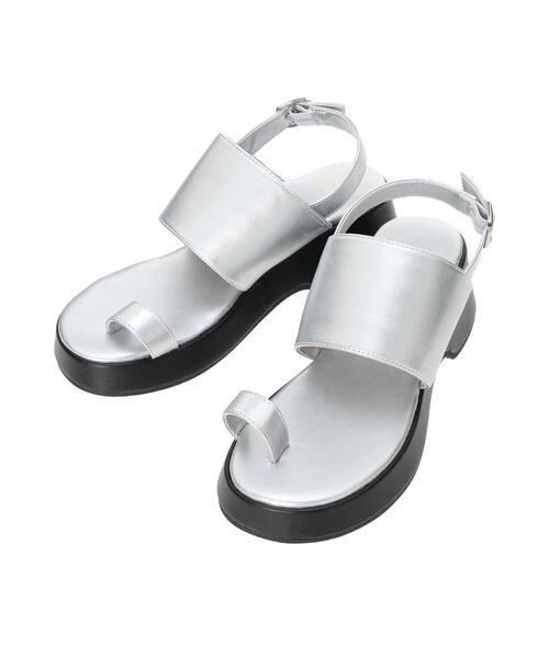 Te chichi TERRASSE（テチチテラス）の「厚底ヒールストラップサンダル《2025summer catalog item》（サンダル・レディース・シルバー/ブラウン/ブラック・M/L）」の9枚目の写真