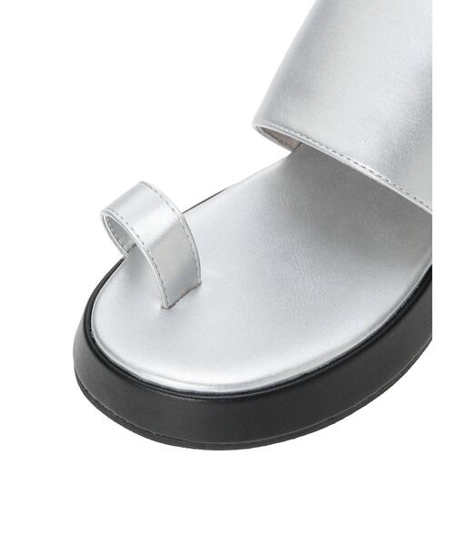 Te chichi TERRASSE（テチチテラス）の「厚底ヒールストラップサンダル《2025summer catalog item》（サンダル・レディース・シルバー/ブラウン/ブラック・M/L）」の6枚目の写真