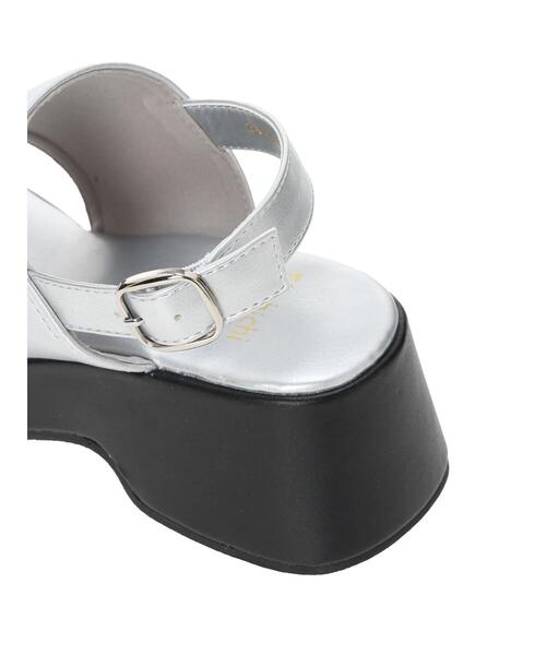 Te chichi TERRASSE（テチチテラス）の「厚底ヒールストラップサンダル《2025summer catalog item》（サンダル・レディース・シルバー/ブラウン/ブラック・M/L）」の5枚目の写真