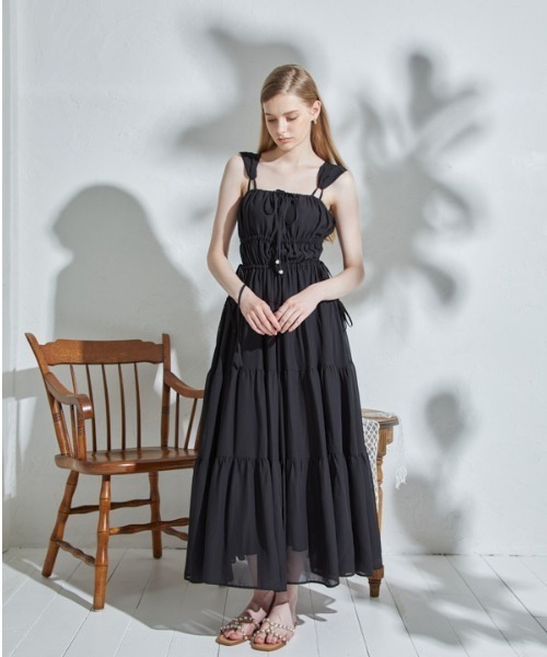 ERADIE(エラディエ)の「Shirring tiered one-piece シャーリングティアードワンピース(ワンピース・レディース・ブラック/ロイヤルブルー/ホワイト/レッド・FREE)」の10枚目の写真