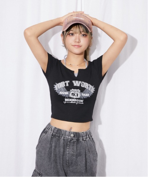 GORGE（ゴージ）の「《FORT WORTHロゴ×レイヤード風》レディース テレコ半袖クロップドトップス 体型カバー 春夏秋（Tシャツ/カットソー・レディース・ブラック/オフホワイト/グレー・F）」の21枚目の写真