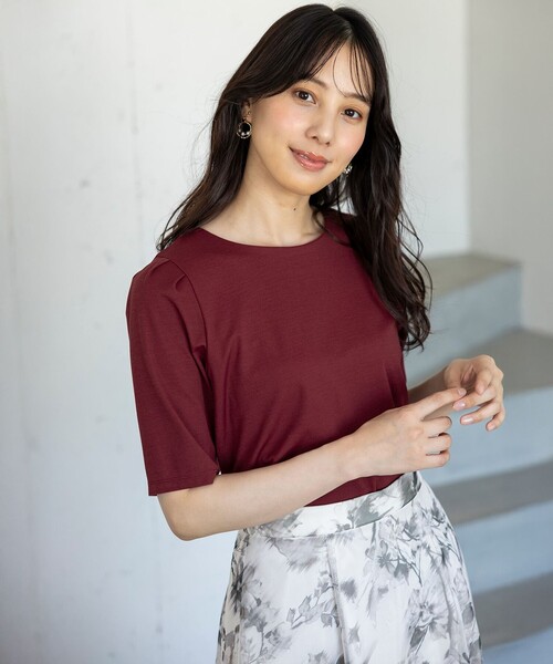 ANY SIS(エニィスィス)の「ハイストレッチスムースタックスリーブ カットソー(Tシャツ/カットソー・レディース・アイボリー系/ダークグリーン系/ダークブラウン系/ネイビー系/ワイン系/イエロー系・4)」の8枚目の写真
