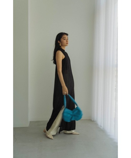 Knuth Marf(クヌースマーフ)の「twist gather bag(ショルダーバッグ・レディース・ブルー/アイボリー・FREE)」の6枚目の写真