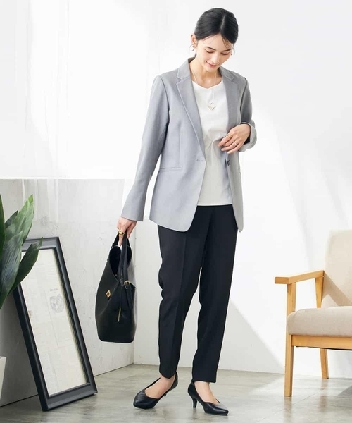 a.v.v（アーヴェヴェ）の「【接触冷感/洗える/イージーケア】美ラクるスッキリ見えテーパードパンツ（その他パンツ・レディース・ブラック/グレー系その他/ネイビー/モカ・34/36/38/40/42）」の17枚目の写真