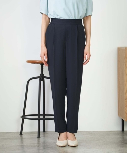 a.v.v（アーヴェヴェ）の「【接触冷感/洗える/イージーケア】美ラクるスッキリ見えテーパードパンツ（その他パンツ・レディース・ブラック/グレー系その他/ネイビー/モカ・34/36/38/40/42）」の20枚目の写真