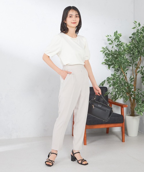 a.v.v（アーヴェヴェ）の「【接触冷感/洗える/イージーケア】美ラクるスッキリ見えテーパードパンツ（その他パンツ・レディース・ブラック/グレー系その他/ネイビー/モカ・34/36/38/40/42）」の7枚目の写真