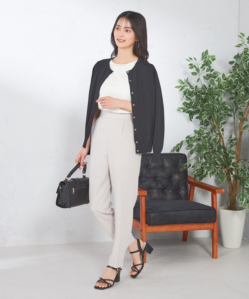 a.v.v（アーヴェヴェ）の「【接触冷感/洗える/イージーケア】美ラクるスッキリ見えテーパードパンツ（その他パンツ・レディース・ブラック/グレー系その他/ネイビー/モカ・34/36/38/40/42）」の10枚目の写真