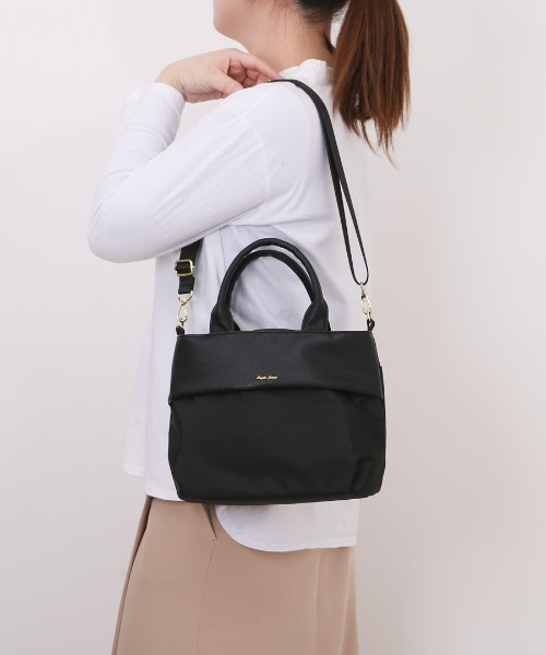 Legato Largo(レガートラルゴ)の「Legato Largo グロッシーコンビ2WAYトート(トートバッグ・レディース・ピンク/ブラック/グレイッシュベージュ/グレー・FREE)」の5枚目の写真