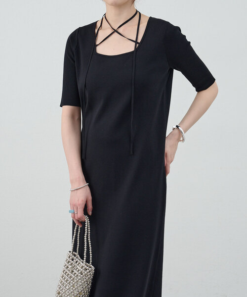 SHENERY(シーナリー)の「総針スクエアネックワンピース(ワンピース・レディース・ブラック/ブラウン・36/38)」の9枚目の写真