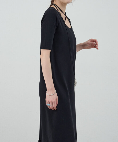 SHENERY(シーナリー)の「総針スクエアネックワンピース(ワンピース・レディース・ブラック/ブラウン・36/38)」の13枚目の写真