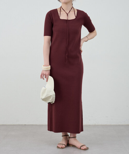 SHENERY(シーナリー)の「総針スクエアネックワンピース(ワンピース・レディース・ブラック/ブラウン・36/38)」の17枚目の写真