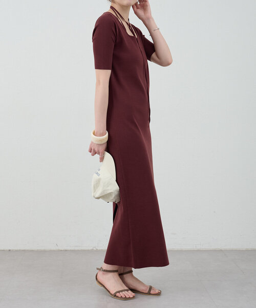 SHENERY(シーナリー)の「総針スクエアネックワンピース(ワンピース・レディース・ブラック/ブラウン・36/38)」の22枚目の写真