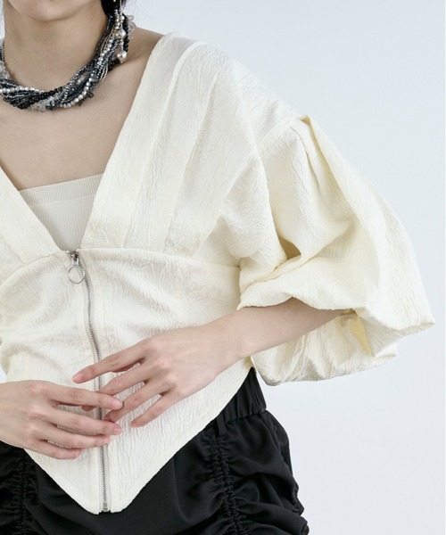 Ezick（エジック）の「balloon corset ジャガードブラウス（シャツ/ブラウス・レディース・オフホワイト/ブラック・FREE）」の4枚目の写真