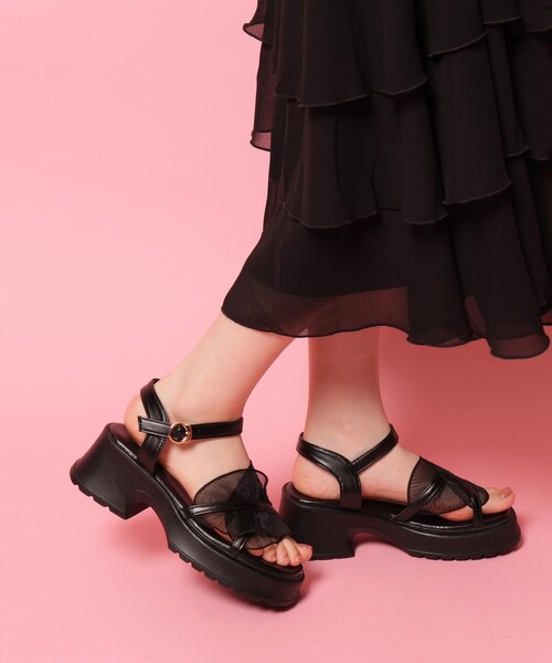 cs T&P(シーエスティーアンドピー)の「チュールフリルサンダル(サンダル・レディース・ブラック/アイボリー・LL/L/M/S)」の16枚目の写真