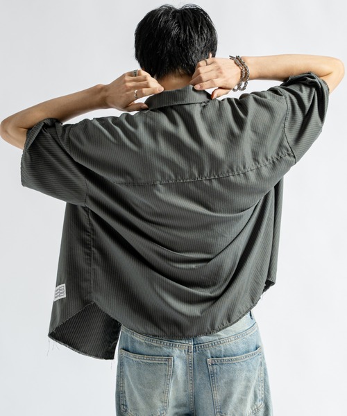 PLAN To(プラントゥ)の「Vintage Design Cutoff Stripe Shirts - ヴィンテージデザインカットオフストライプシャツ(シャツ/ブラウス・メンズ・ホワイト/チャコールグレー・LARGE/MEDIUM/SMALL)」の6枚目の写真
