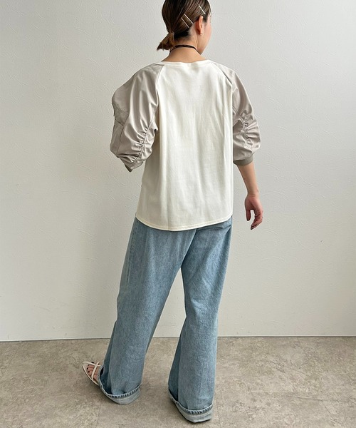 LHELBIE(レルビエ)の「MA-1スリーブカットトップス(Tシャツ/カットソー・レディース・ブラック×カーキ/アイボリー/グレー・M)」の7枚目の写真