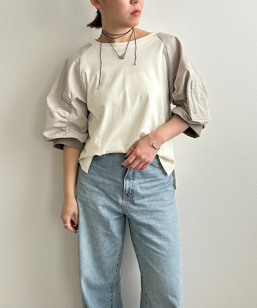 LHELBIE(レルビエ)の「MA-1スリーブカットトップス(Tシャツ/カットソー・レディース・ブラック×カーキ/アイボリー/グレー・M)」の9枚目の写真
